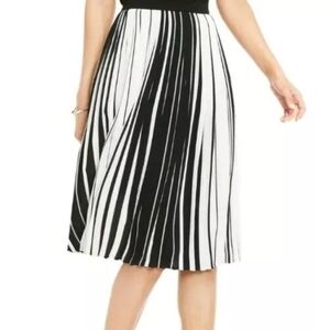Vince Camuto Womens Black And White Lightweight Knee Length Skirt Pleated Size 2